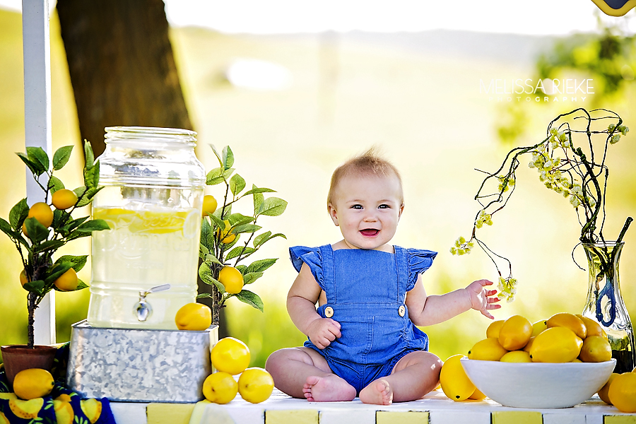 Lemonade Mini Sessions Kansas City Childrens Photographer Summer Lemons 